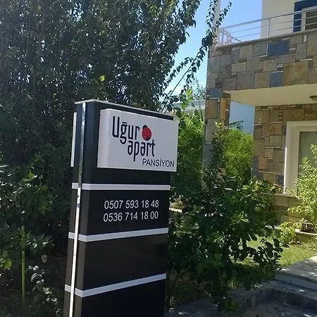 Ugur Apart מלון דירות *
