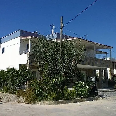 Ugur Apart מלון דירות *